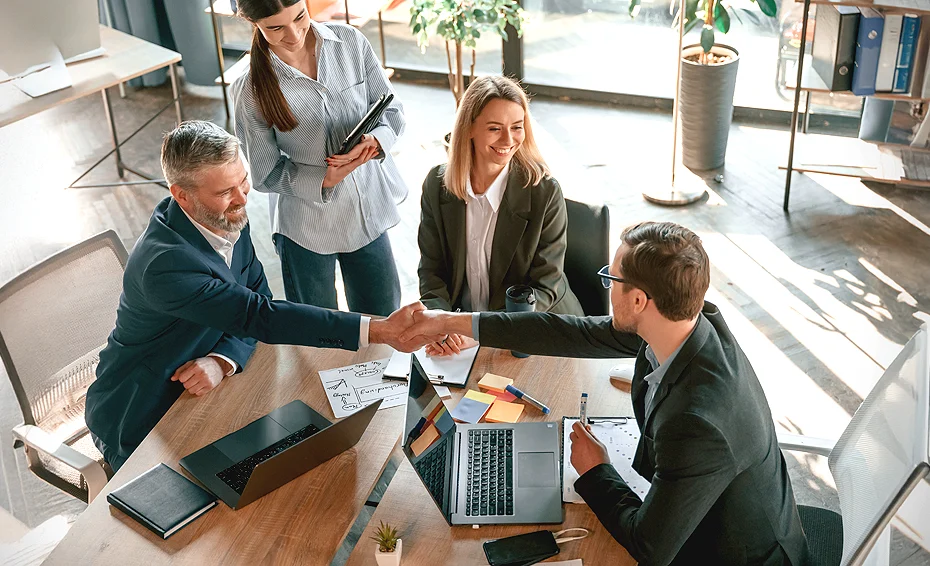 How to Achieve Seamless CRM-CCM Integration in Financial Institutions